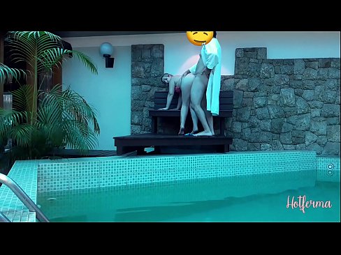 ❤️ Bulla ancillam ad piscinam invitat, sed fervido resistere non potuit Sex video  ad nos la.pornochaturbate.ru